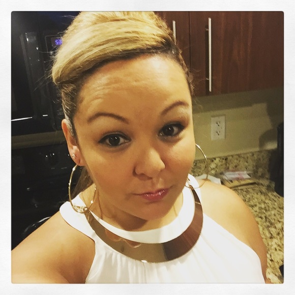 Meet your Posher, Sara - Picture 1 of 1